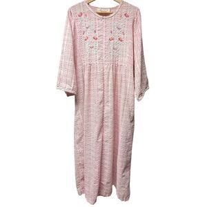 Stan Herman Size XL 1X Long Zippered Mumu Nightgown Lounge Robe Pink Seersucker